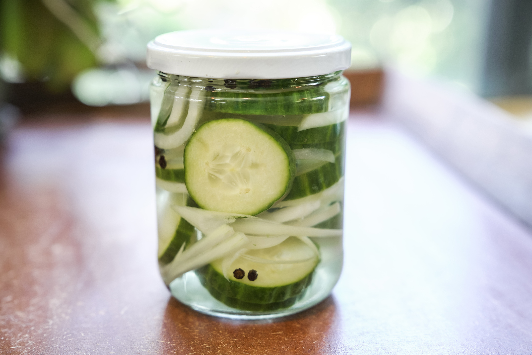 Quick Pickled Cucumber (How to Pickle Cucumbers)